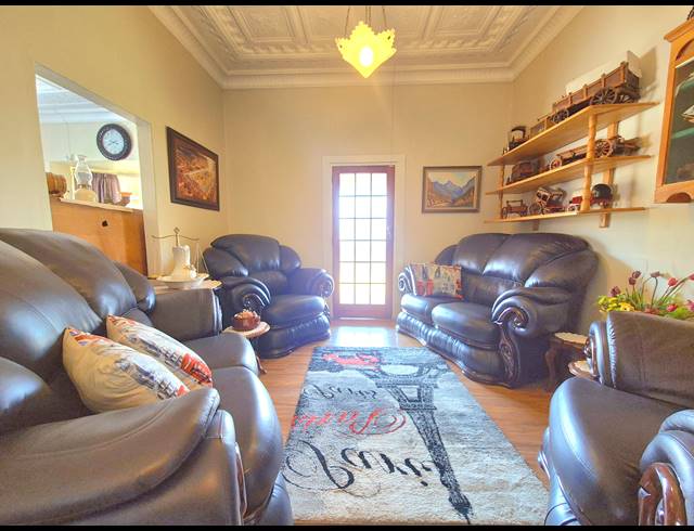 7 BEDROOM HOUSE FOR SALE IN BRAKPAN CENTRAL